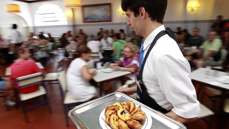 Is the pastel de Belém the best custard tart in Lisbon? Have your say in the endless debate.